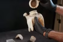 Phát hiện 3.300 năm tuổi với bộ ấm trà hình cừu ở Israel