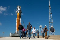 NASA hoãn sứ mệnh Artemis II do sự cố tên lửa mới