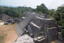 Khai quật mộ cổ, hé lộ nhà cai trị đầu tiên ở thành phố Maya