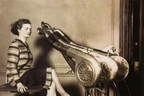 Những phát minh độc, lạ giúp con người làm đẹp xưa