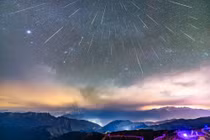 Mưa sao băng Geminids đạt đỉnh cực điểm cuối tuần này