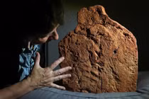 Phát hiện dấu tay 4.500 năm tuổi trong mộ cổ Ai Cập