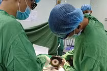 Cắt đai ốc 'giải cứu' dương vật cho người đàn ông ở An Giang