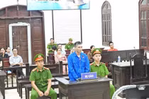 Đâm vợ cũ trọng thương, người đàn ông lĩnh hơn 15 năm tù