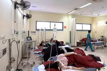 Hàng chục công nhân nhập viện do nghi ngộ độc thực phẩm