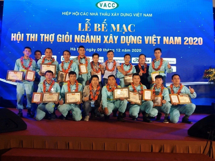 Những cá nhân của Eurowindow đạt thành tích xuất sắc tại Hội thi.