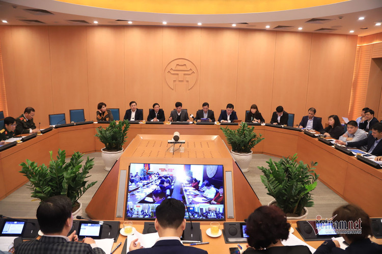 Cô giáo dự hội thảo tại Italia bị ho sốt, Hà Nội rà tìm 29 giáo viên đi cùng