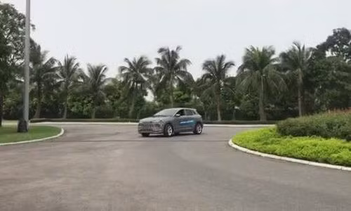 VinFast chạy thử ôtô điện