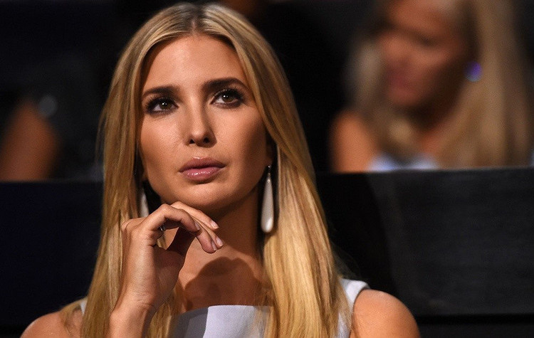 Ivanka Trump bi tham van trong vu kien lam dung quy nham chuc hinh anh