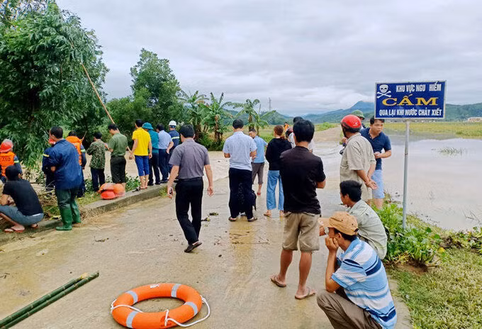 Đập tràn thoát lũ ở xã Sơn Giang, nơi xảy ra vụ đuối nước. Ảnh: Đức Hùng