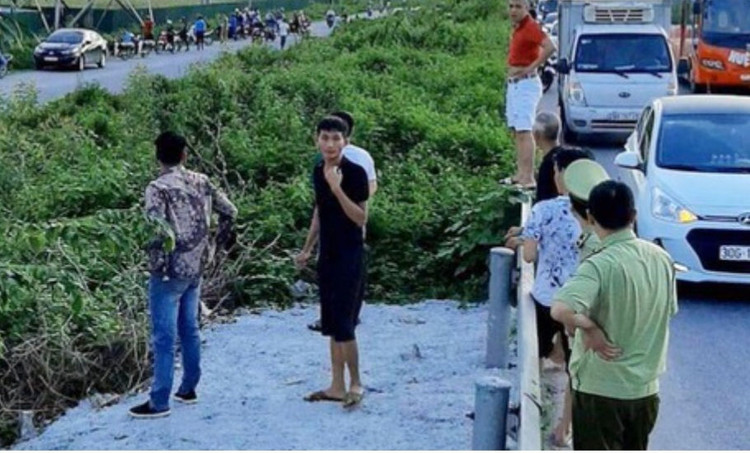 Thăng quân hàm cho Trung sỹ cảnh sát cơ động bị ô tô đâm tử vong - 2