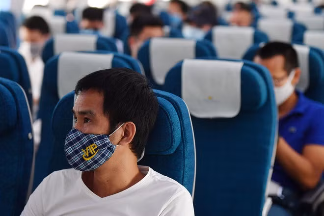 gia ve may bay thang 9 anh 1