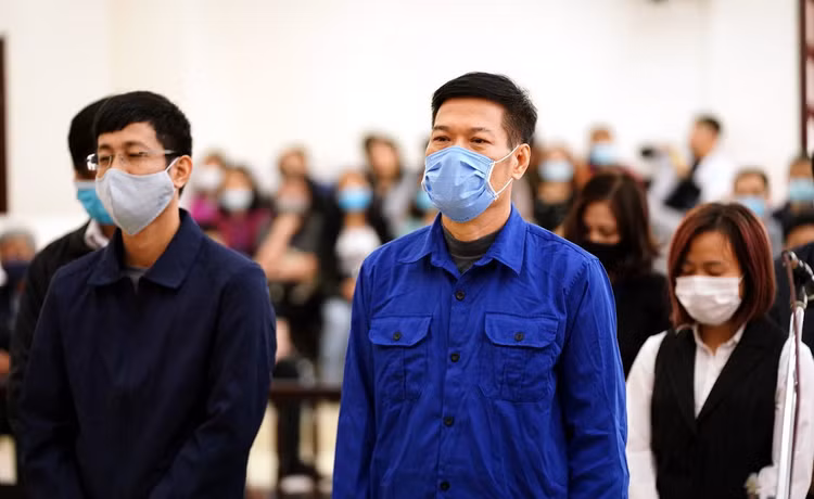Cựu Giám đốc CDC Hà Nội bị tuyên 10 năm tù - 3