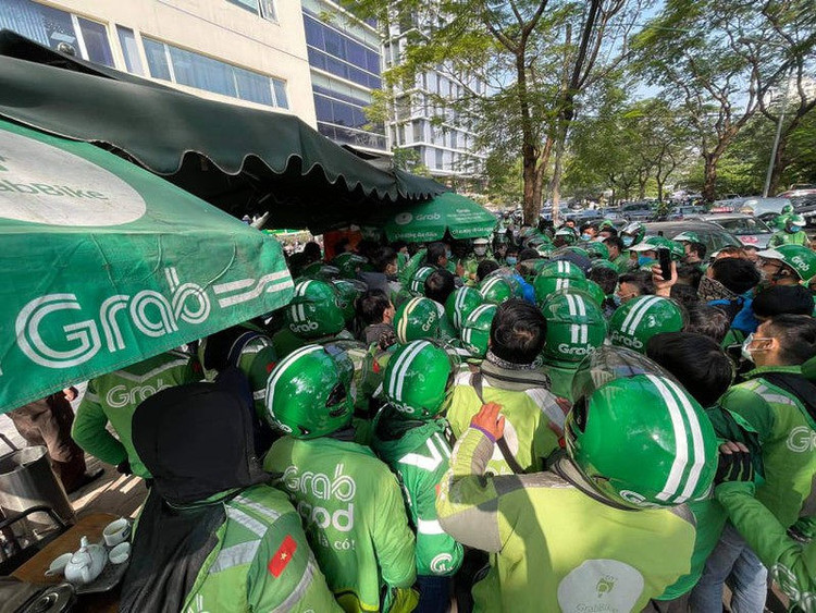 Grab: Tính thuế VAT với xe hai bánh của Tổng cục Thuế là không hợp pháp - 1