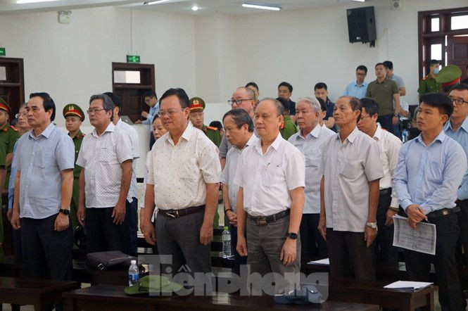 Bắt tạm giam hai cựu Chủ tịch TP Đà Nẵng vụ Vũ 'nhôm' thâu tóm đất vàng - ảnh 1