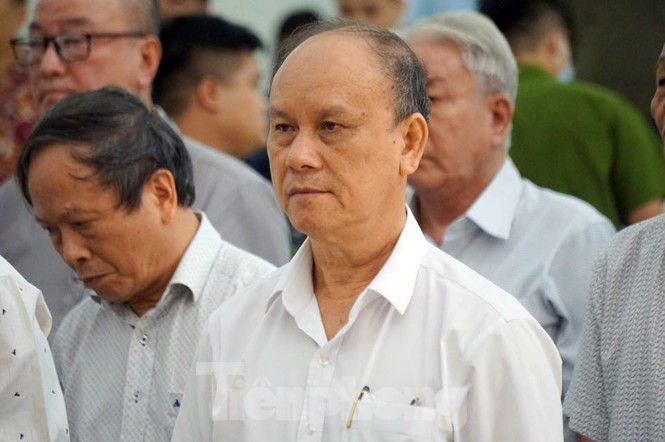 Bắt tạm giam hai cựu Chủ tịch TP Đà Nẵng vụ Vũ 'nhôm' thâu tóm đất vàng - ảnh 2