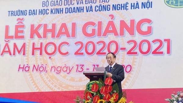 GS.TS Nguyễn Văn Hóa phát biểu tại buổi lễ