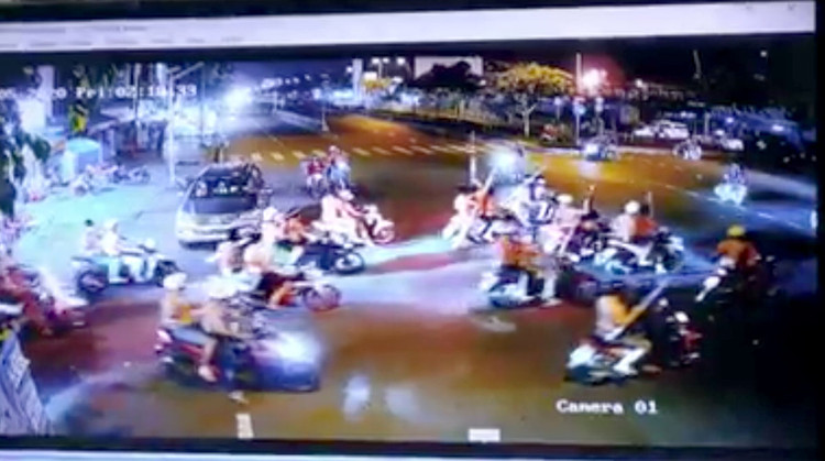 Hé lộ nguyên nhân vụ gần 200 thanh niên đánh người, đập quán ốc - 2