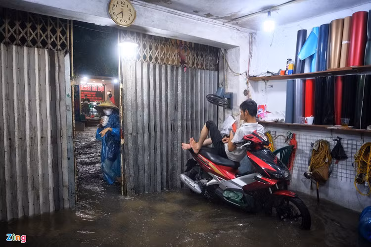 mua lon o Ha Noi gay ngap anh 8