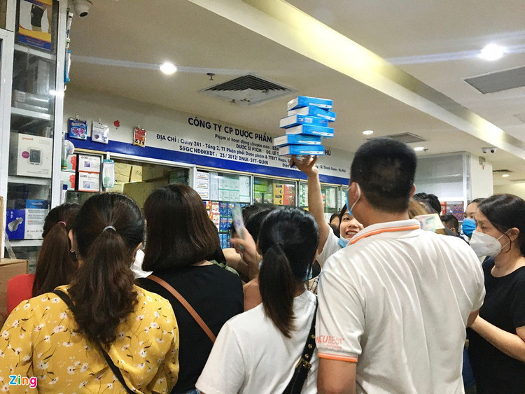 khau trang chay hang anh 1