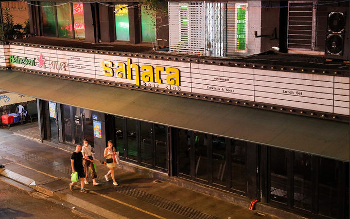 Quán bar, beerclub, massage tại TP HCM phải đóng cửa từ tối 14/3, hiện chưa được hoạt động. Ảnh: Quỳnh Trần.