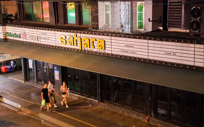 Quán bar, beerclub, massage tại TP HCM phải đóng cửa từ tối 14/3, hiện chưa được hoạt động. Ảnh: Quỳnh Trần.