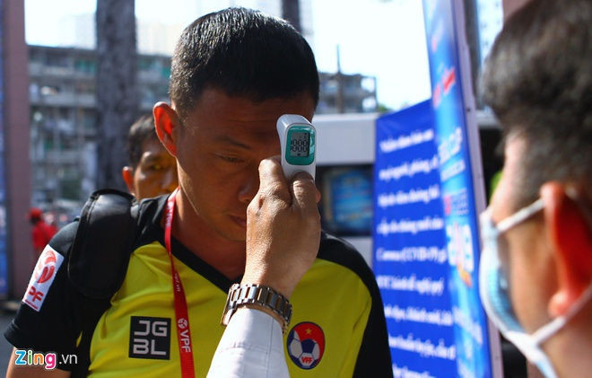 Bui Tien Dung mac loi, CLB TP.HCM mat sieu cup vao tay CLB Ha Noi hinh anh 9 1_zing_5_.jpg