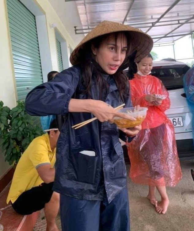 Thủy Tiên lên tiếng về việc có thể gặp rắc rối khi nhận hơn 100 tỷ đồng - 3