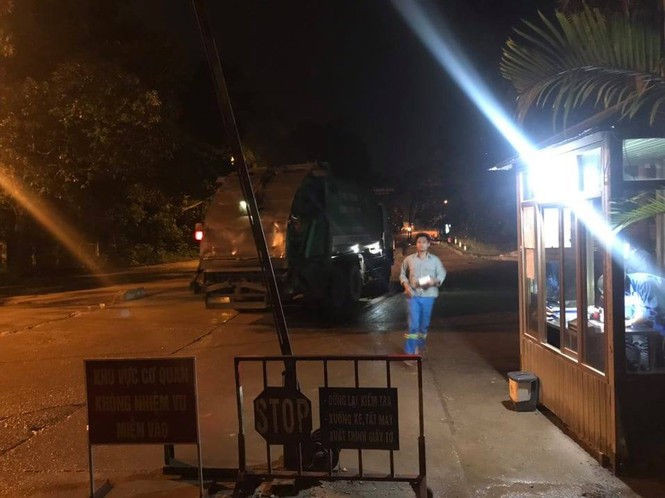 nam sơn, chôn trộm, chất thải, nguy hại, sóc sơn, công an, chi cục bảo vệ môi trường, bãi rác, chặn xe rác, urenco - ảnh 1