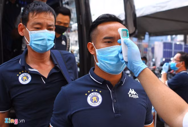 Bui Tien Dung mac loi, CLB TP.HCM mat sieu cup vao tay CLB Ha Noi hinh anh 7 1_zing_8_.jpg