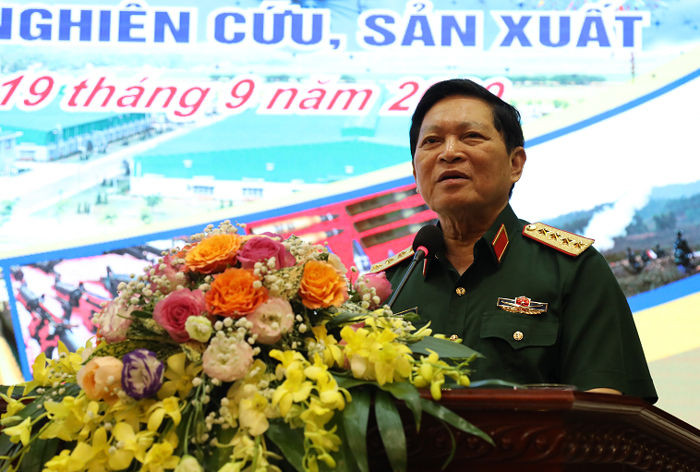 Đại tướng Ngô Xuân Lịch phát biểu chỉ đạo hội nghị. Ảnh BQP