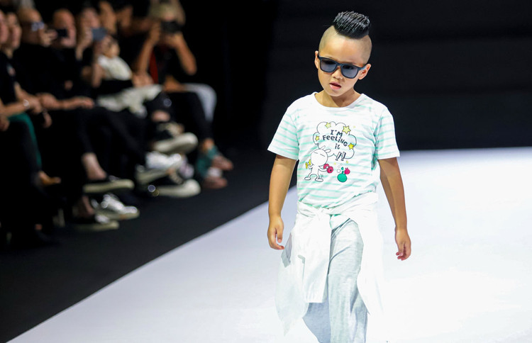 mau nhi bieu dien thoi trang anh 19