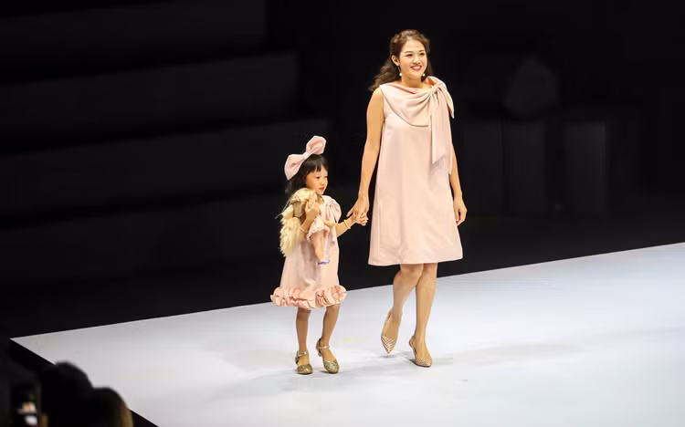 mau nhi bieu dien thoi trang anh 33