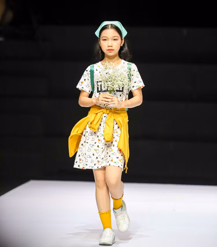 mau nhi bieu dien thoi trang anh 25