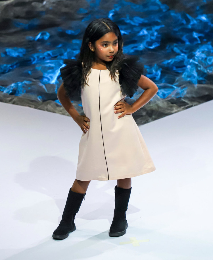 mau nhi bieu dien thoi trang anh 32