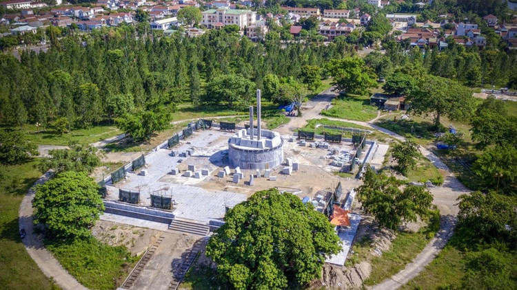 Tuong dai tien ty huyen ngheo anh 1