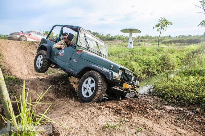 Cận cảnh đường đua xe địa hình đầu tiên ở Hà Nội - ảnh 9