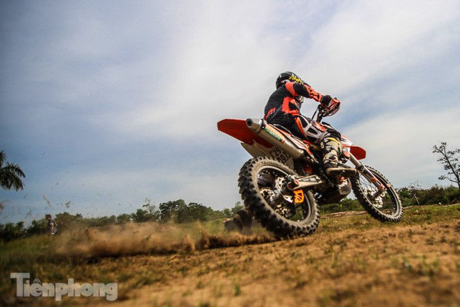 Cận cảnh đường đua xe địa hình đầu tiên ở Hà Nội - ảnh 12