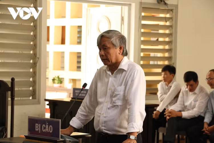 Nguyên Giám đốc Sở Y tế Long An bị tuyên phạt 3 năm tù ảnh 1