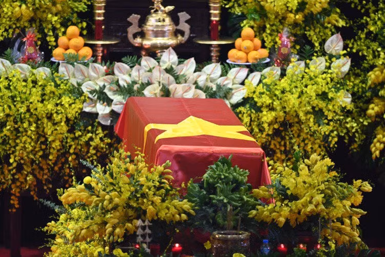 le vieng nguyen Tong bi thu Le Kha Phieu anh 2