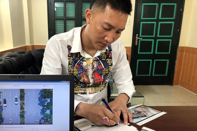 Huan Hoa Hong bi phat anh 1