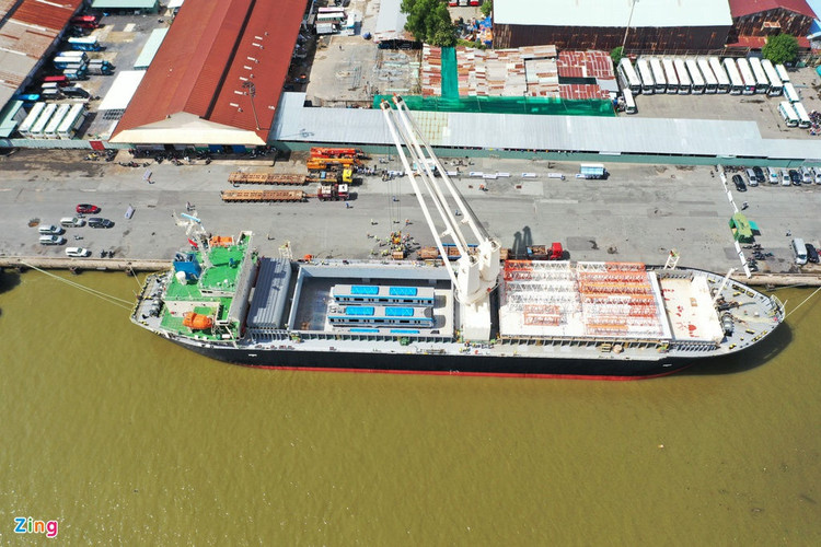 tau metro cap cang o TP.HCM anh 7