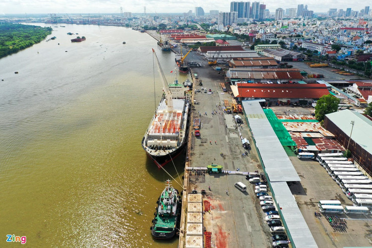 tau metro cap cang o TP.HCM anh 3