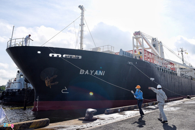 tau metro cap cang o TP.HCM anh 4