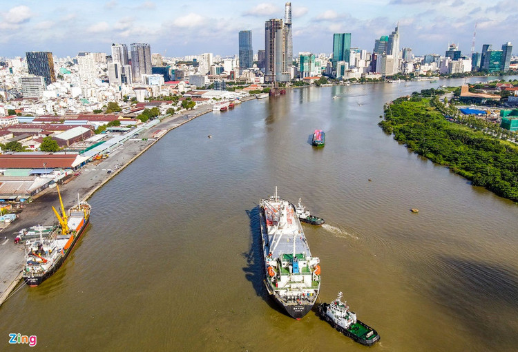 tau metro cap cang o TP.HCM anh 1