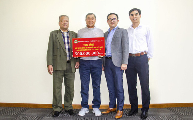 ‘Co nguoi nhan hoi toi sao lai xu 500 trieu thuong doi tuyen nu’ hinh anh 1 hoa_chat_duc_giang_01.png