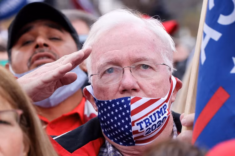 Cu tri trung thanh cua ong Trump mien cuong chap nhan ket cuc hinh anh