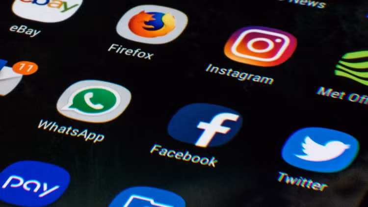 Facebook tham vong kinh doanh doc quyen anh 1