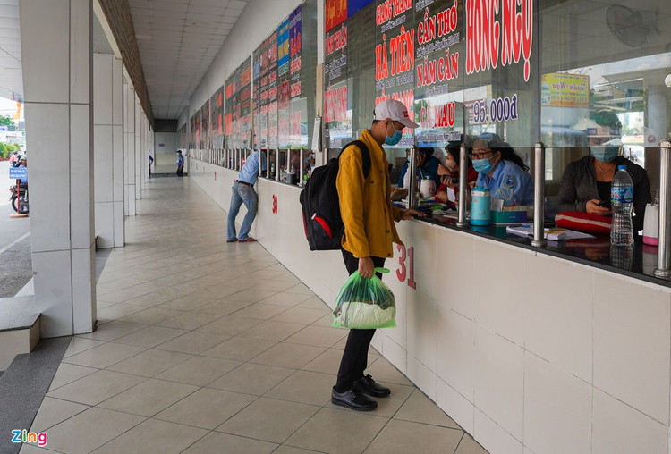 Ben xe o TP.HCM thua thot dip le 2/9 anh 7