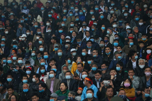 Choáng ngợp với sự cuồng nhiệt của CĐV Việt Nam tại Phú Thọ - 5